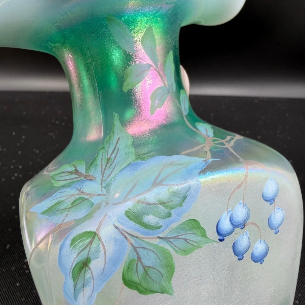 Fenton‎ New Century XXI Green Opalescent Iridescent Hand Painted Blueberry Vase